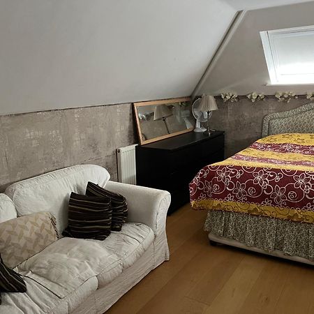 The Caduceus- Residence Чертсі Екстер'єр фото